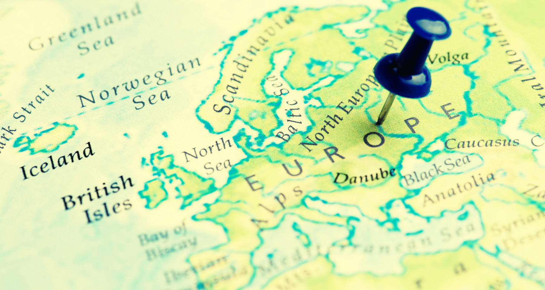 ETF Bitcoin di BlackRock pronto allo sbarco in Europa. Larry Fink punta tutto su BTC