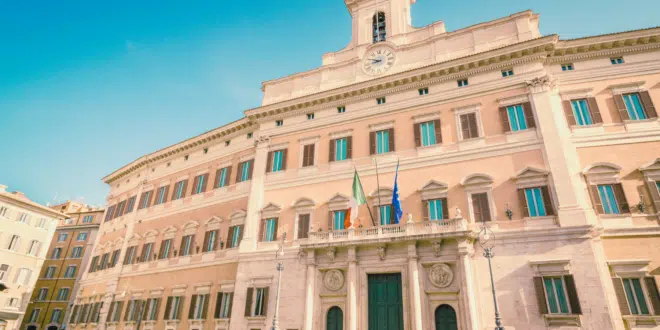 Parlamento tasse