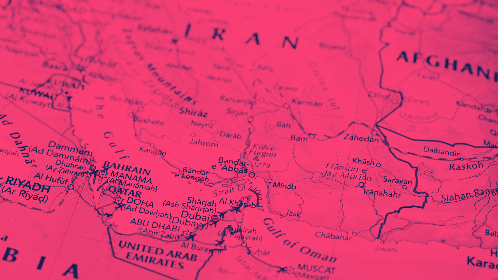 Blocco infinito a Hormuz: Donald Trump ha deciso, non si riaprirà a breve. Petrolio verso i massimi?
