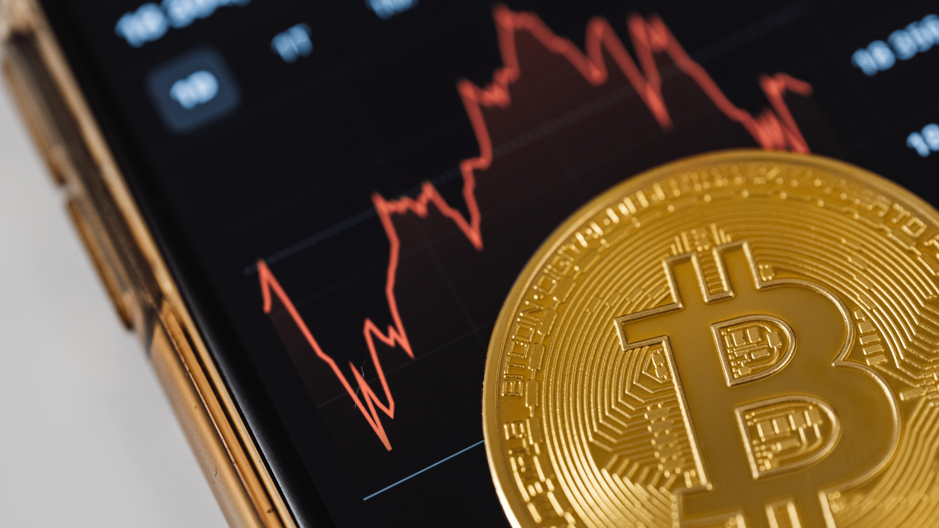 Crollo Bitcoin e crypto in apertura a Wall Street. Strategy sotto i 100$ anche con MSTR