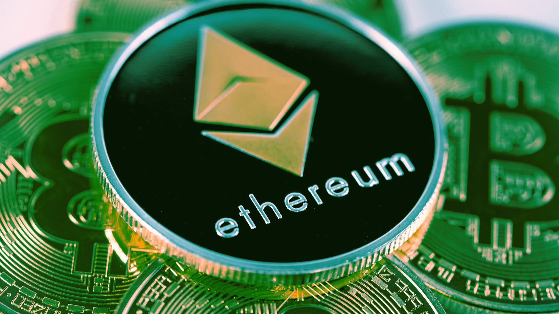 Ethereum? A 250.000$. Tom Lee non demorde. Diventerà CEO di un'azienda superiore a Tesla