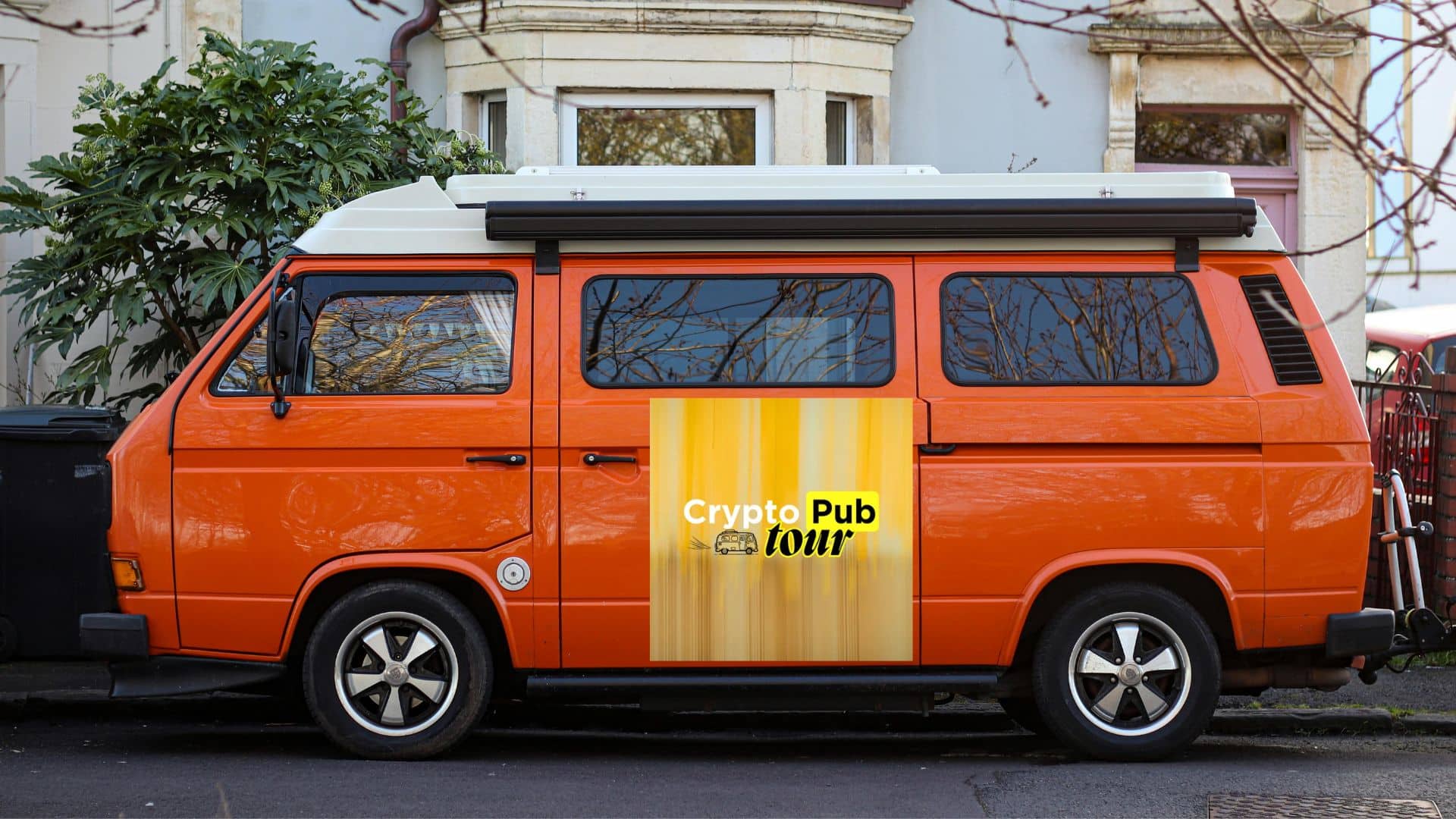 Il CryptoPub Tour: Gianluca Grossi, invitato alla tappa di Pescara, incontra i fan