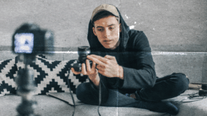 Attacco a Polymarket: video ingannevoli dagli influencer per promuovere la piattaforma, secondo WSJ