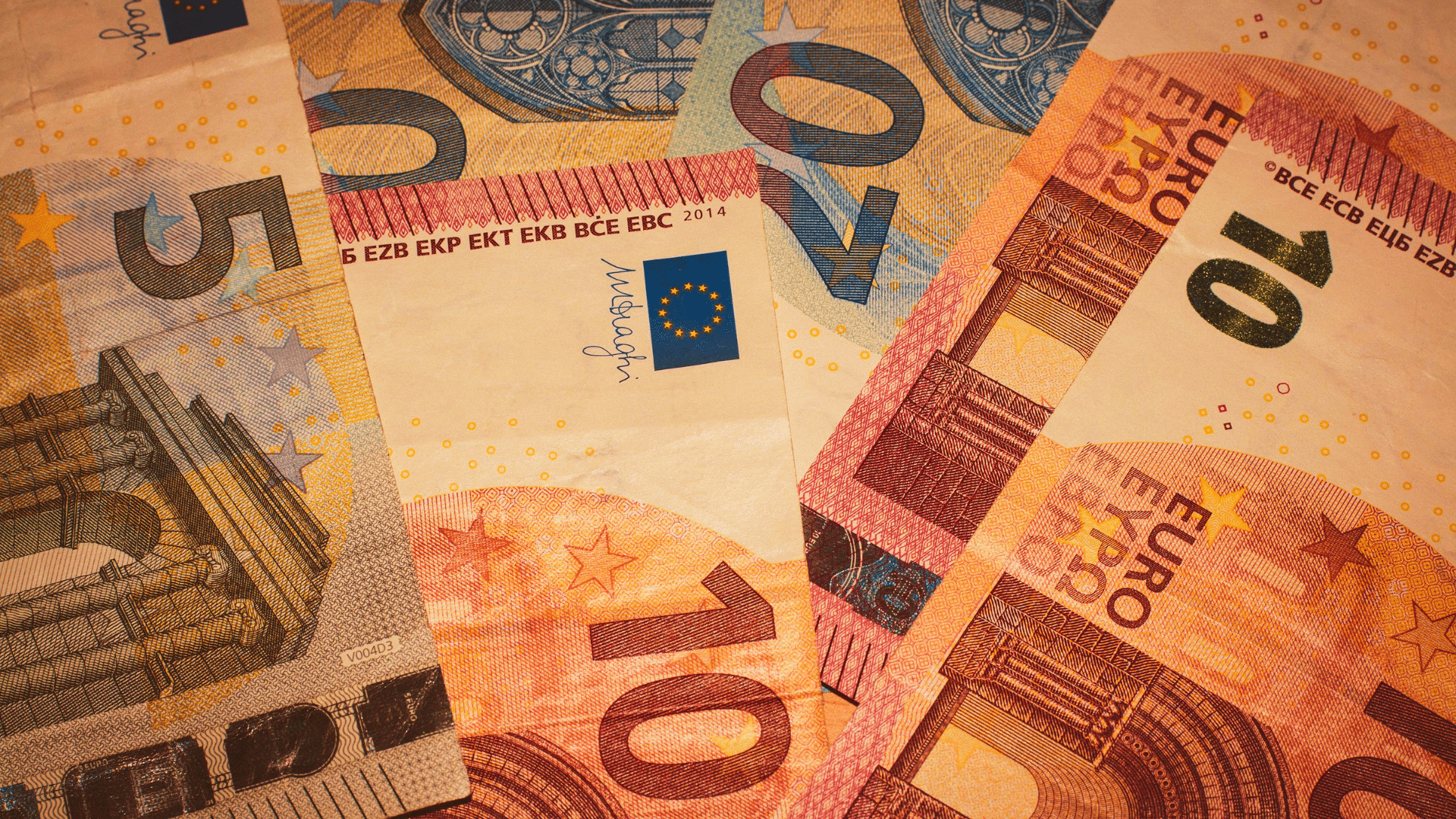 Cipollone, BCE: "stablecoin rischio per i depositi bancari". Banca centrale prepara revisione MiCA