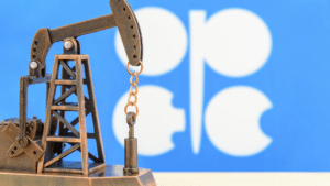 Petrolio: OPEC+ d’accordo per aumento produzione. Altro regalo a chi vuole tassi più bassi?