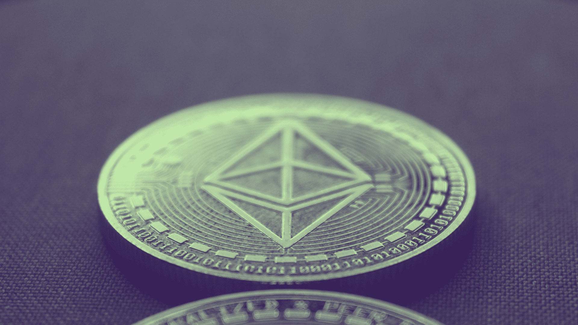 Bitcoin perde 200 milioni (per colpa di Cathie Wood). Ethereum continua a volare grazie a BlackRock