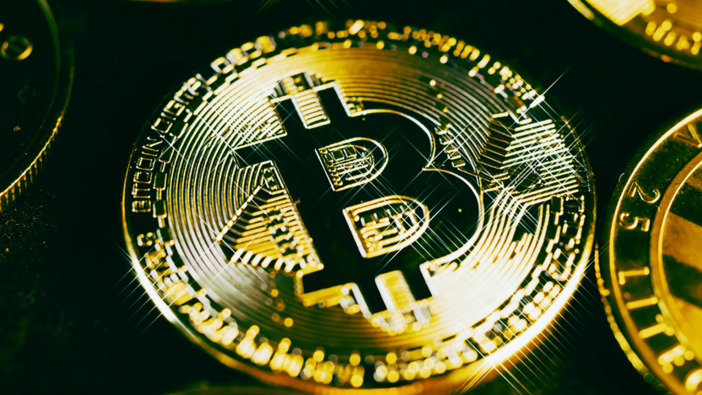 Ancora 1 miliardo sugli ETF crypto: Bitcoin in stile ottobre 2025, gli altri seguono. Il segnale chiaro da Wall Street