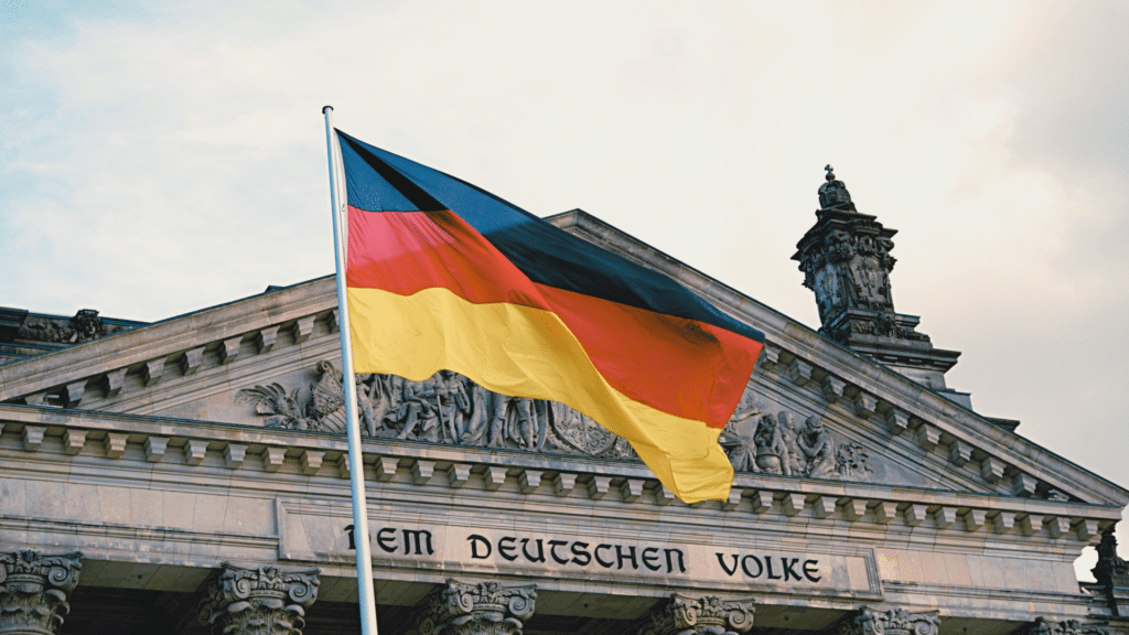 Germania: addio tasse zero su Bitcoin e crypto. Dal 2028 aliquota al 25%. L’Italia fa scuola anche a Berlino