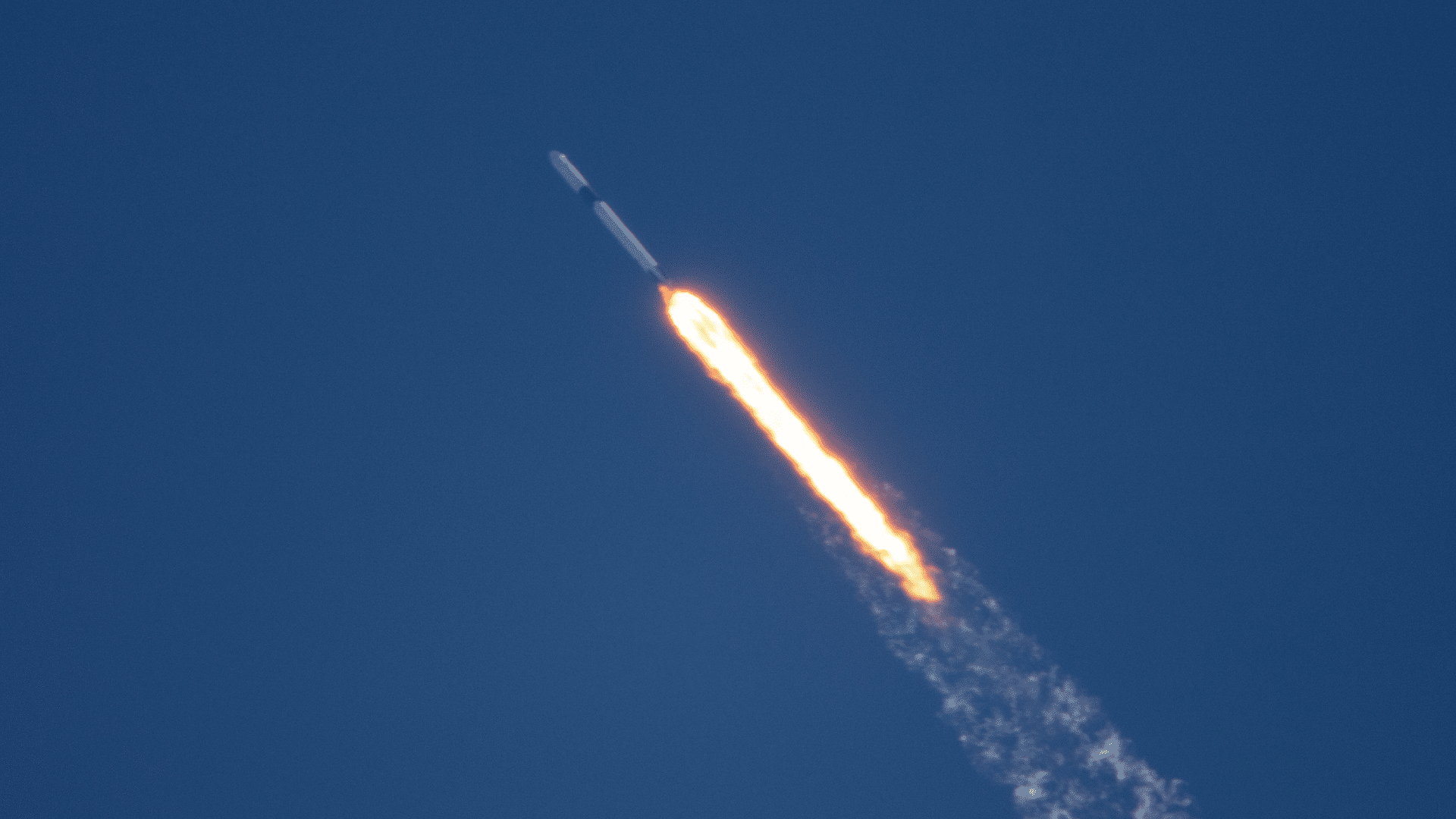 Acquisti forzati per miliardi su SpaceX: lunedì Nasdaq raddoppia il peso, occasione facile di guadagno?