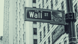 Agosto da record per quattro crypto, a Wall Street. In 30 giorni accumulo del 30% del totale da parte degli istituzionali