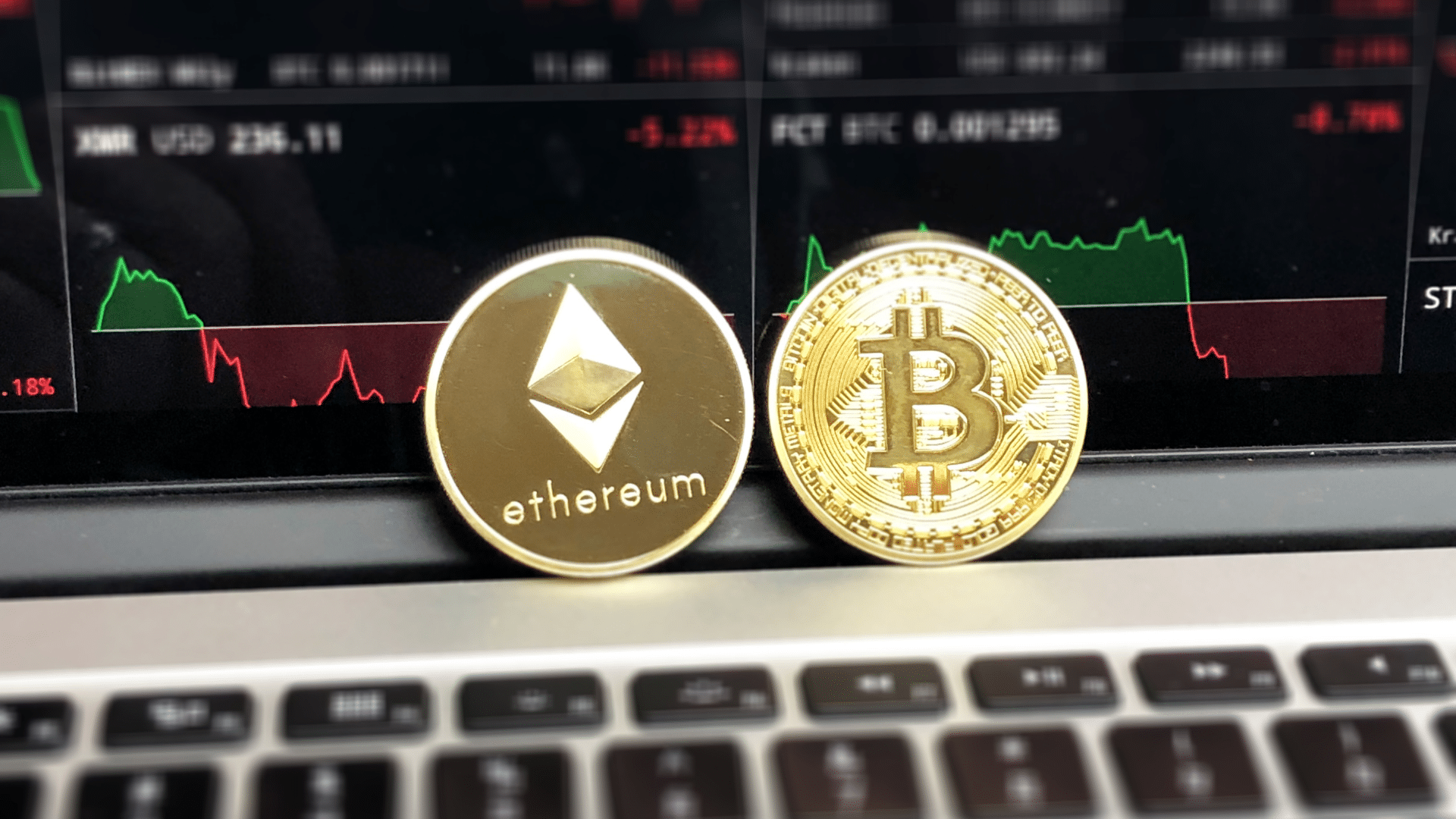 Bitcoin ed Ethereum oggi: il mercato crypto cerca il rimbalzo dopo le vendite di ottobre