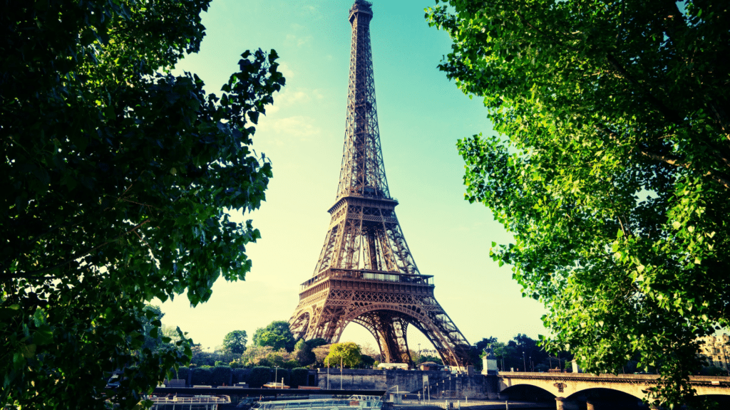 La Francia si salva? Scende lo spread, debito di Parigi meno preoccupante. Il problema più grande però non è stato risolto