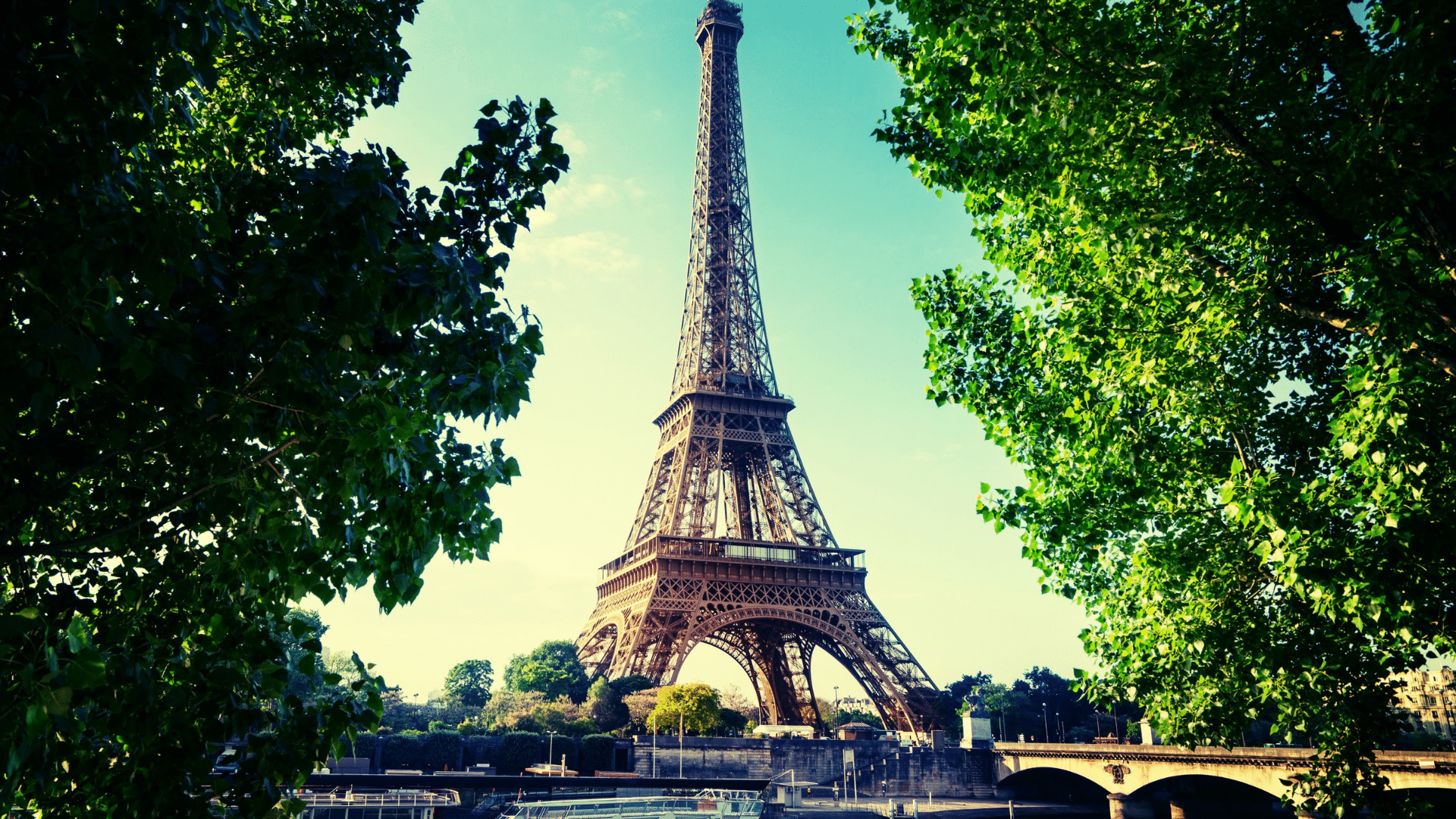 La Francia si salva? Scende lo spread, debito di Parigi meno preoccupante. Il problema più grande però non è stato risolto